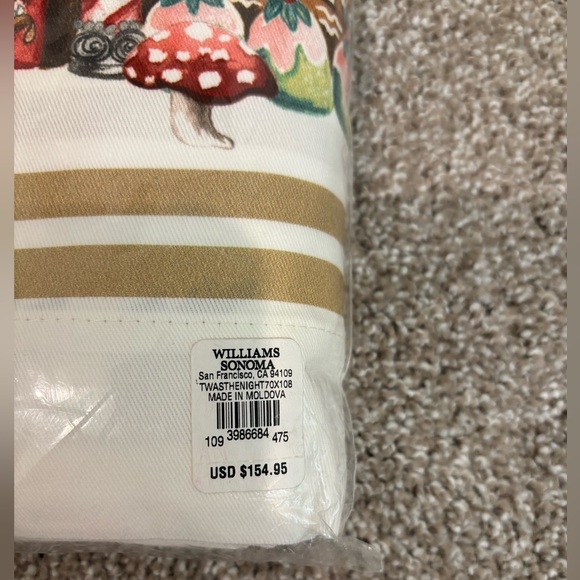 NWT Williams Sonoma Twas The Night Before CHRISTMAS TABLECLOTH 70 x 120” - Picture 4 of 4